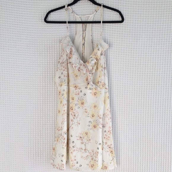 Target | Lace-Up Back Wrap Dress - Floral Print - Picture 3 of 8